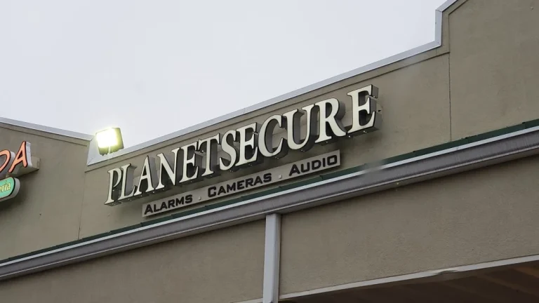 Custom Channel Letter Signs for Florida Businesses