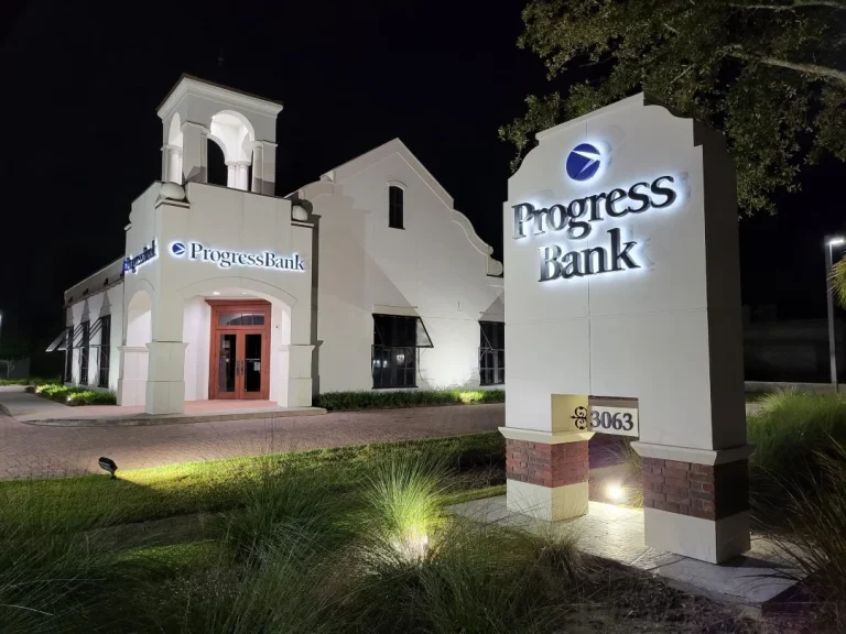 Custom Channel Letter Signs for Florida Businesses