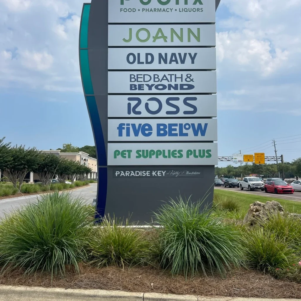 Monuments and Pylon Signs