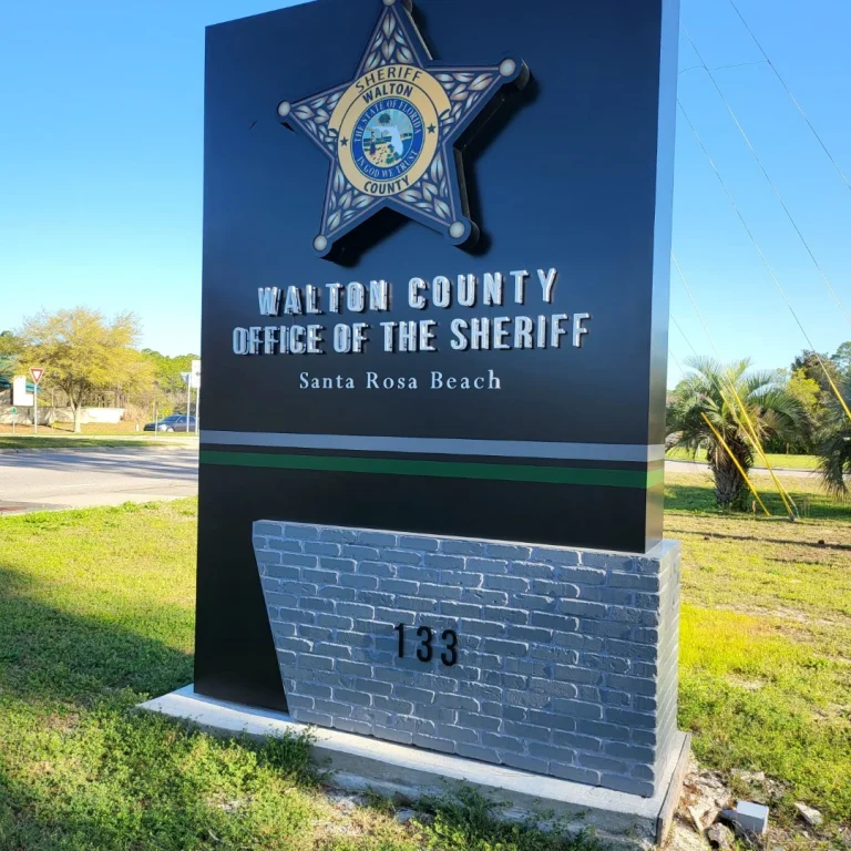 VSL - Monuments and Pylon Signs (43)
